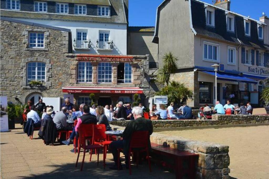 Kermaravel, Le Petit Manoir En Bord De Mer. 圣波勒-德莱昂 外观 照片